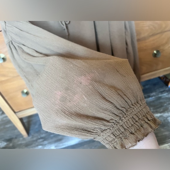 Free People Brown boho flowy crop top cold shoulder bell sleeves • size Large - Picture 3 of 13